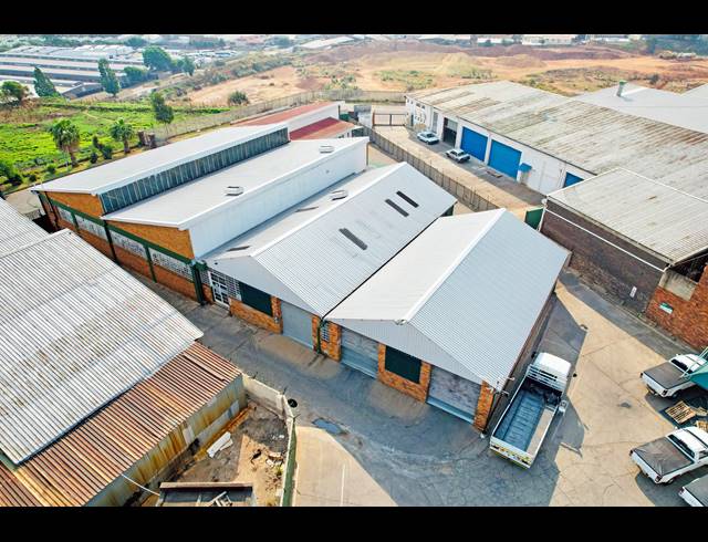 1,323M² BUILDING FOR SALE IN PARK CENTRAL